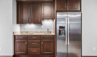 6600 N KUREY Dr, Appleton, WI 54913