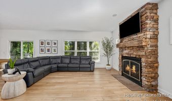 4936 W Village Trl SE, Ada, MI 49301