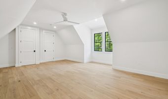 1 Jaytee Dr, Alton, NH 03809