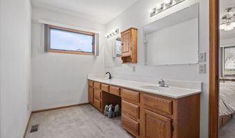 1401 NW Parkridge Pl, Ankeny, IA 50023