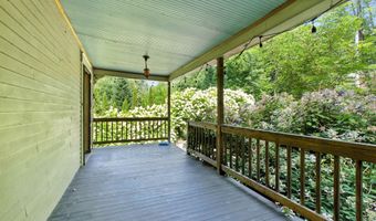 206 Lewis Hill Rd, Bethlehem, NH 03574