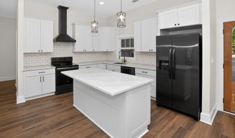 166 Midway Rd, Barnesville, GA 30204