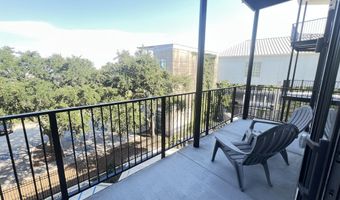 124 Court St 303, Bay St. Louis, MS 39520