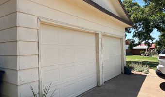 1719 Maple St, Alva, OK 73717