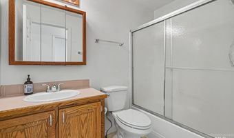 1807 Fairoaks Dr, Caldwell, ID 83605