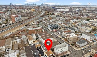 31 COTTAGE St, Bayonne, NJ 07002