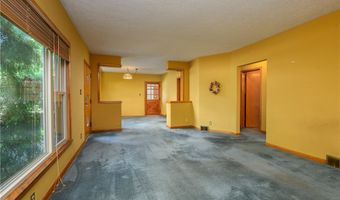 2035 Thornhill Dr, Akron, OH 44313