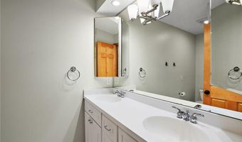 13820 Holyoke Path, Apple Valley, MN 55124