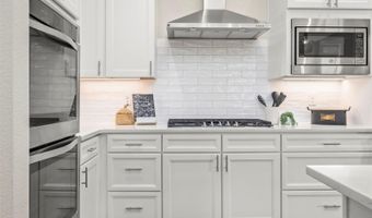 2567 Kingston St, Aurora, CO 80010