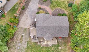 49 Horseshoe Dr, Bellingham, MA 02019