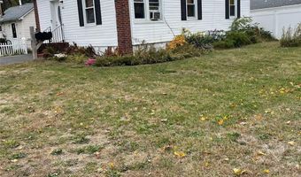 825 County Line Rd, Amityville, NY 11701