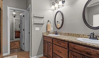 5615 Cooper Ct, Bartlesville, OK 74006