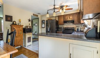 14 Hotchkiss Dr, Bristol, CT 06010