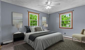 43 Peckham Pl, Bristol, RI 02809