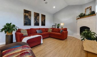 1070 Suzanne Dr, Angels Camp, CA 95222