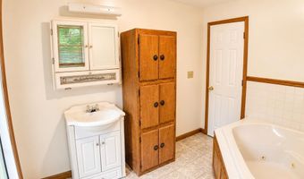 510 N Main St, Abbeville, SC 29620