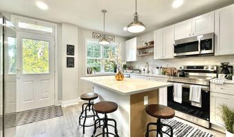 3107 MONTROSE Ave, Alexandria, VA 22305