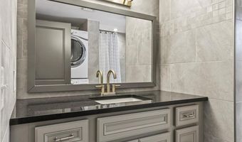 88 Grand View Rd, East Greenwich, RI 02818