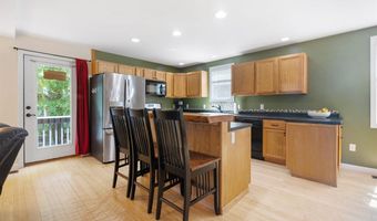 7 Woodlawn Rd, Raymond, NH 03077