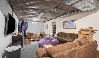 40 Elm St, Beachwood, NJ 08722