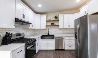 22947 Lucilla Rd, Apple Valley, CA 92308