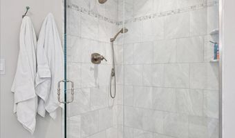 75 W Broadway, Bangor, ME 04401