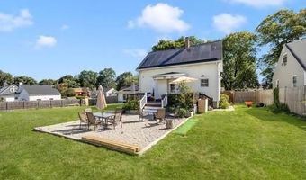 10 Long St, Johnston, RI 02919