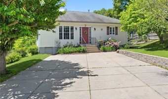 28 Fairview Ave, Cumberland, RI 02864