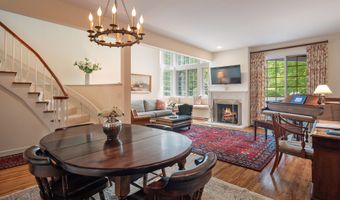 44 Hale Ln, Darien, CT 06820