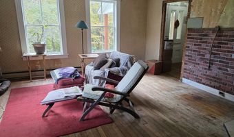 158 Macintosh Hill Rd, Bethel, VT 05032