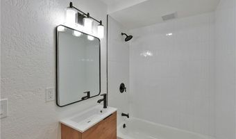21588 Viento Rd, Apple Valley, CA 92308