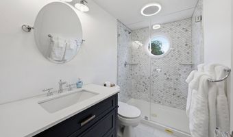 8 Rosewood Ave, Amityville, NY 11701