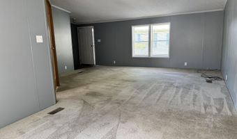 829 Savannah River Dr, Adrian, MI 49221