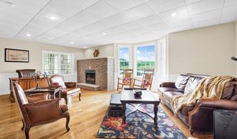 430 Summer Lake Dr, Bedford, IN 47421