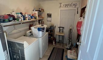 905 S Griffith Ave, Aurora, MO 65605