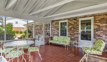107 Forestdale Dr, Boiling Springs, SC 29316