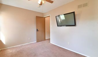 1005 Pocono Trl, Ballwin, MO 63021