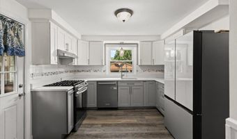 578 Woonasquatucket Ave, North Providence, RI 02911