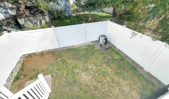 63 COTTAGE St, Bayonne, NJ 07002