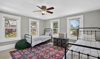 105 South St, Barre, MA 01005