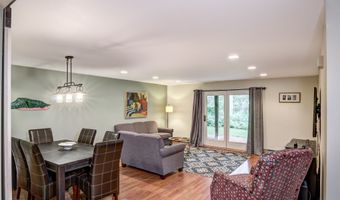 1312 Knollwood Trl, Altoona, WI 54720