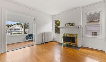 135 Dover Rd, West Hartford, CT 06119