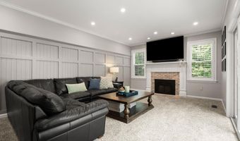 9 Cherry Ln, Bedford, NH 03110