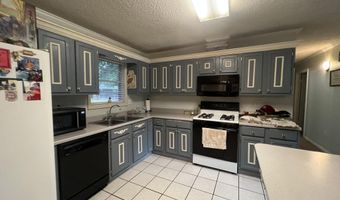 308 Walnut St, Benoit, MS 38725