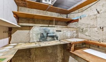 883 S 57TH St, Springfield, OR 97478