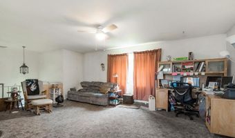 2057 GROVE St, Allentown, PA 18104