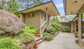 611 Forest St, Ashland, OR 97520