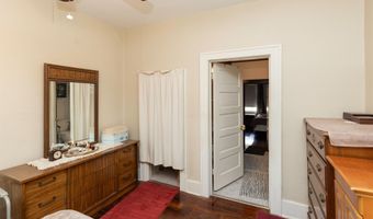 526 SW Walnut St, Ankeny, IA 50023