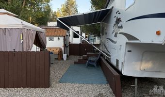 29 B St, Cascade, ID 83611