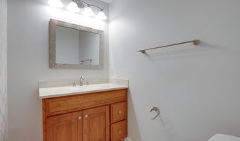 5713 LAWSONS HILL Ct, Alexandria, VA 22310